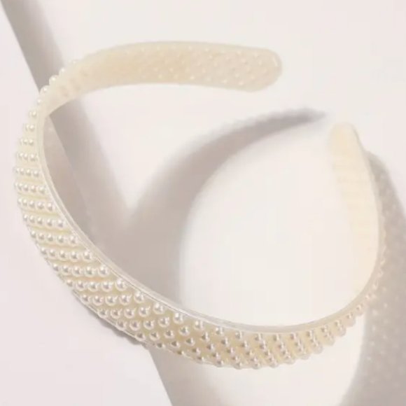 FAUX PEARL HEADBAND in Medium width - Picture 3 of 3